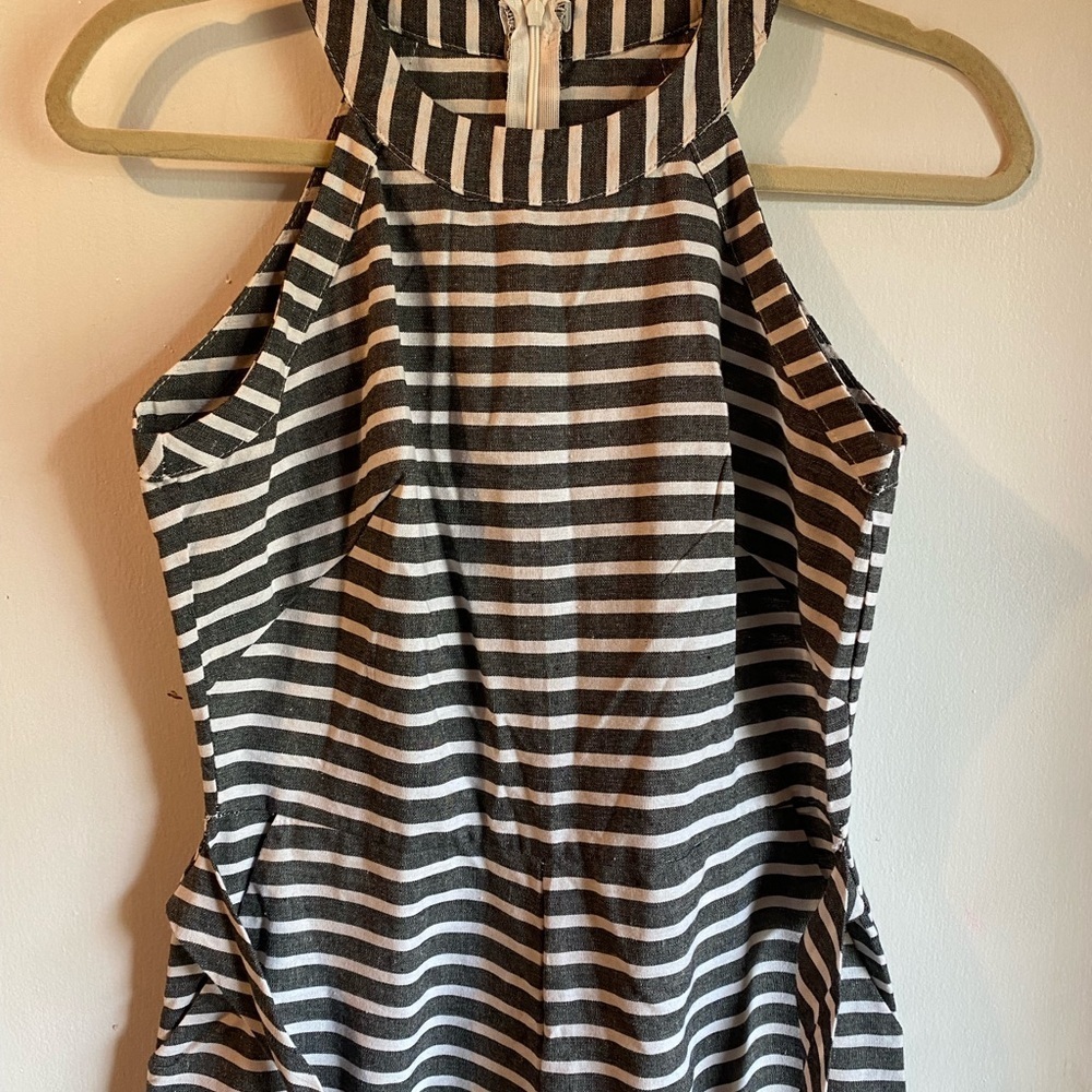 Striped Halter Sleeveless Jumpsuit With Pockets SZ Small - Picture 3 of 9